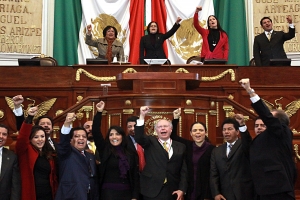 OTORGA ALDF AL RECTOR DE LA UNAM, JOS NARRO, LA MEDALLA AL MRITO EN CIENCIAS 